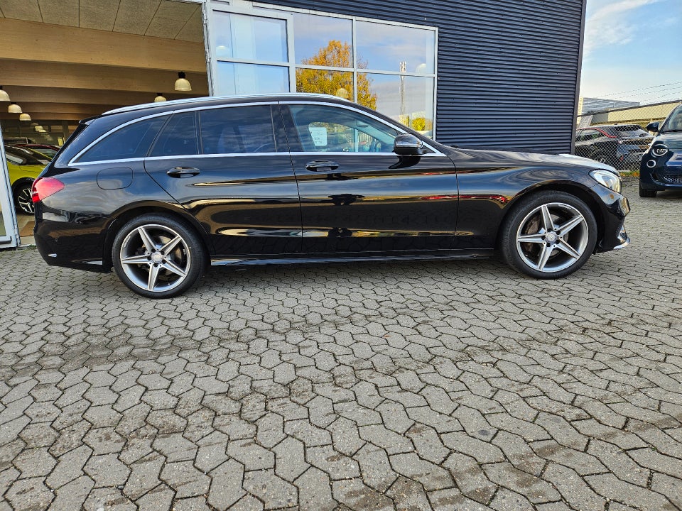 Mercedes C220 d 2,2 AMG Line stc. aut. 5d