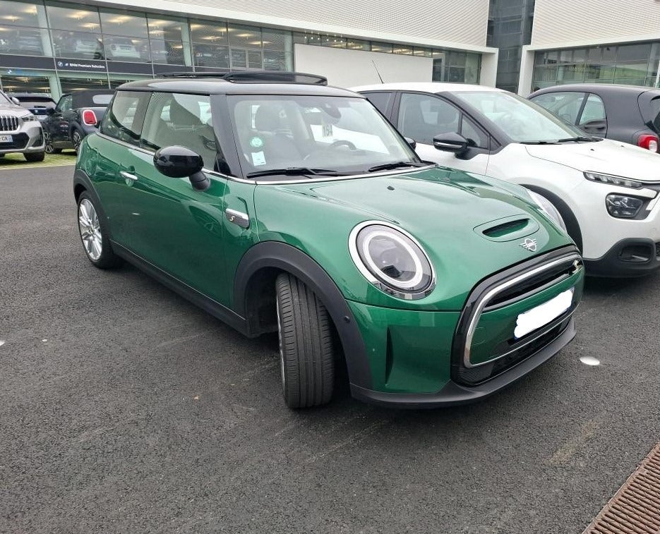 MINI Cooper SE Classic Trim 3d