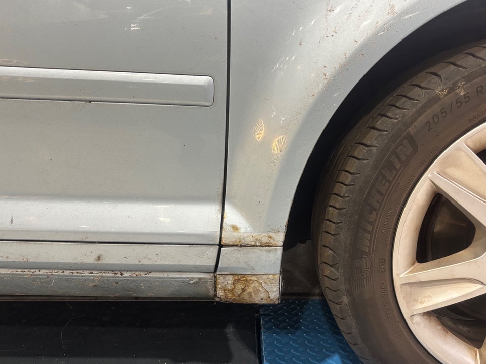 Audi A3 2,0 TDi 140 Ambiente Sportback 5d