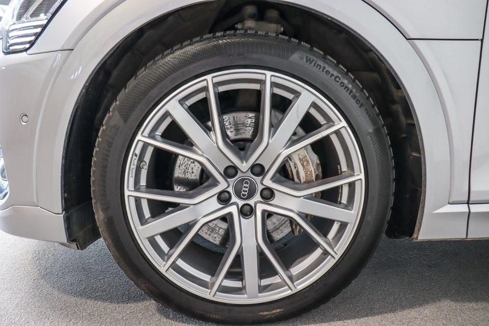 Audi e-tron 55 S-line quattro 5d
