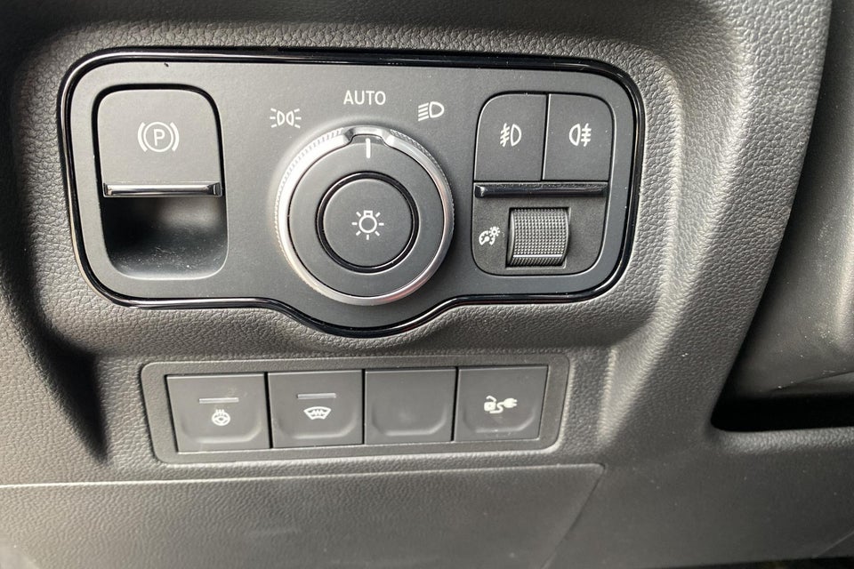 Mercedes EQT200 L1 5d