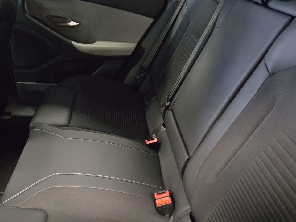 Ford Capri 77 Select Extended Range 5d