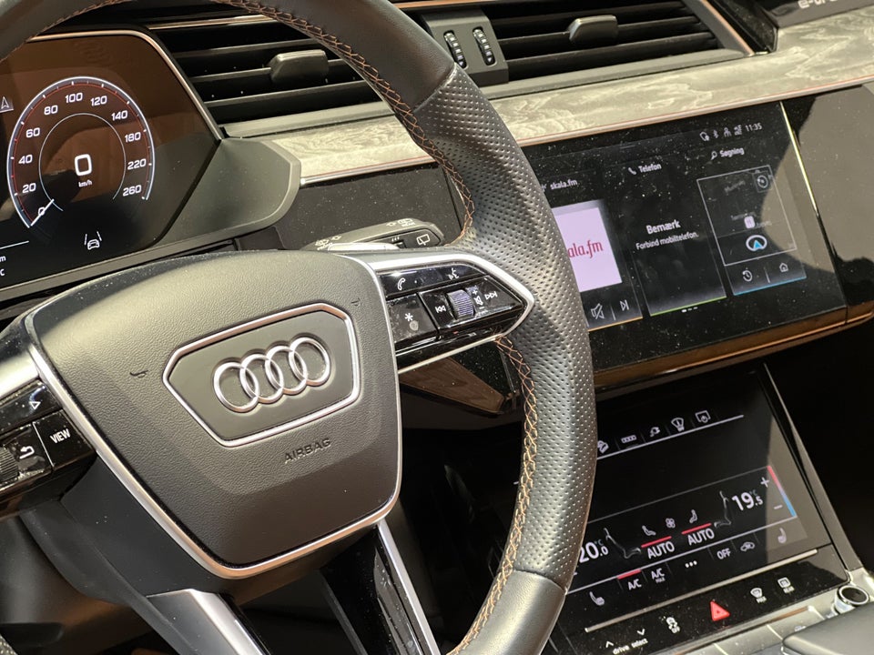 Audi e-tron 55 S-line quattro 5d