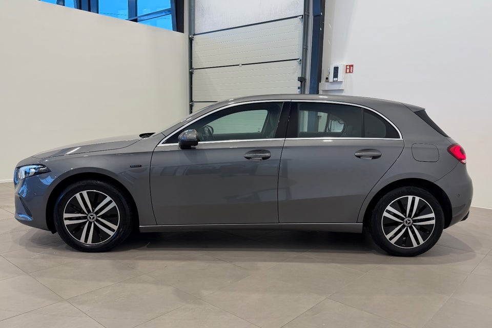 Mercedes A250 e 1,3 Progressive aut. 4d