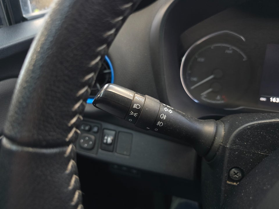 Toyota Yaris 1,5 Hybrid H3 Limited e-CVT 5d