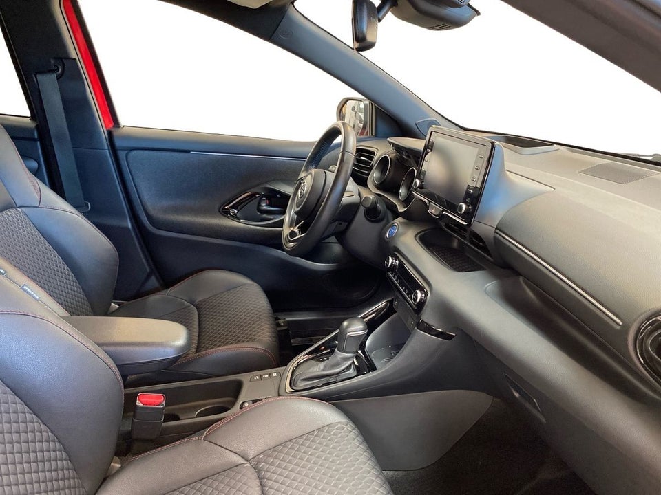 Toyota Yaris 1,5 Hybrid H3 Premier Edition e-CVT 5d