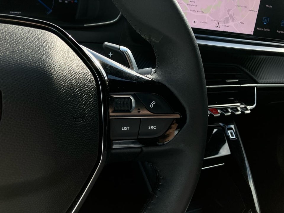 Peugeot 2008 1,2 PureTech 130 First Selection EAT8 5d