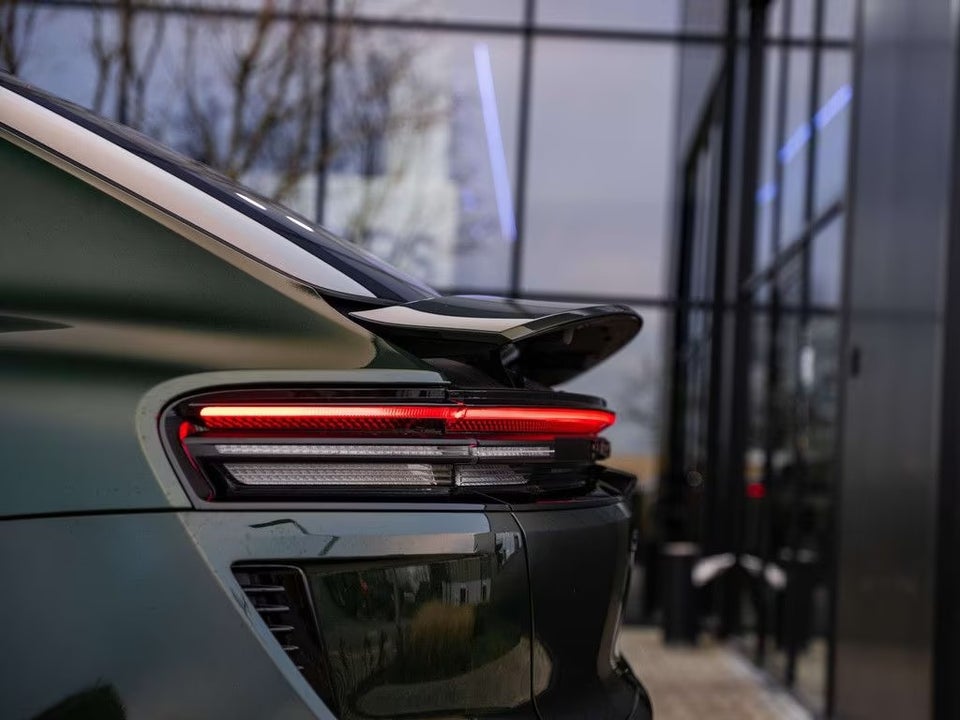 Porsche Macan Turbo 5d