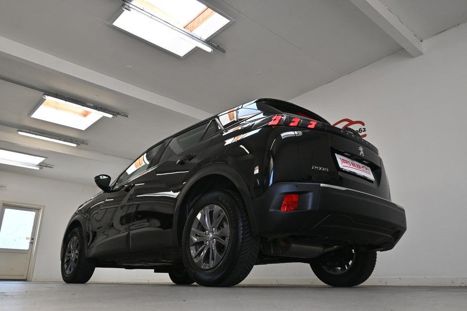 Peugeot 2008 1,2 PureTech 100 Selection 5d