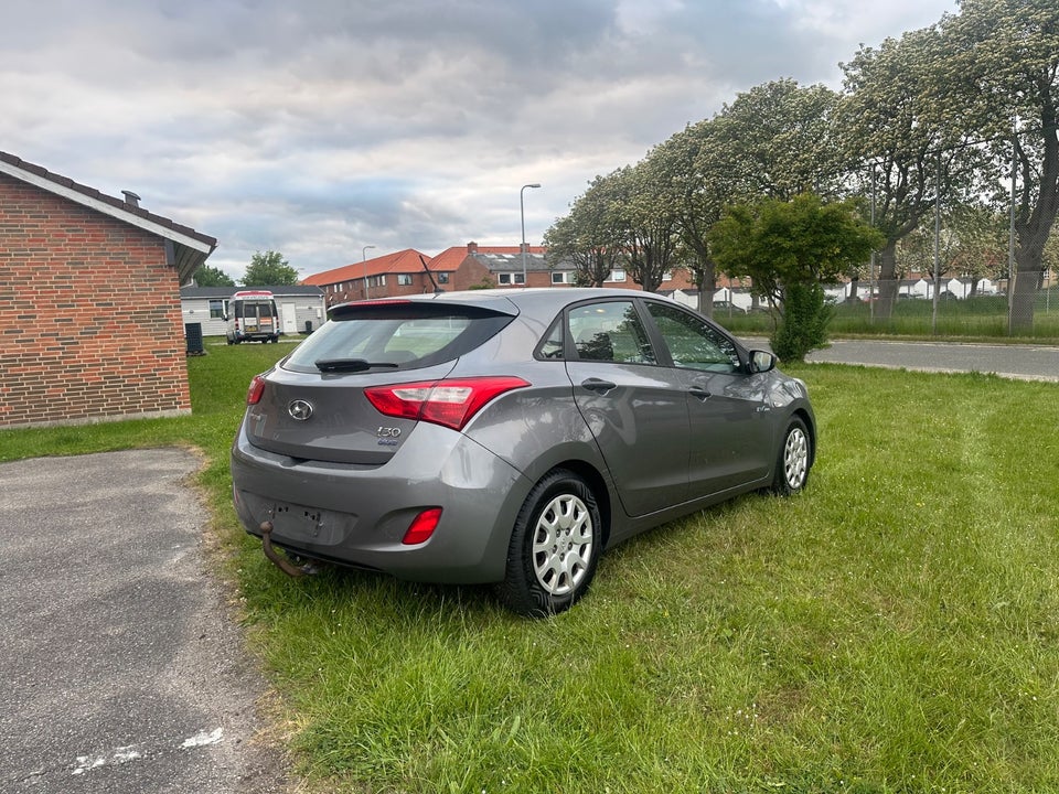 Hyundai i30 1,6 CRDi 110 Comfort Eco 5d