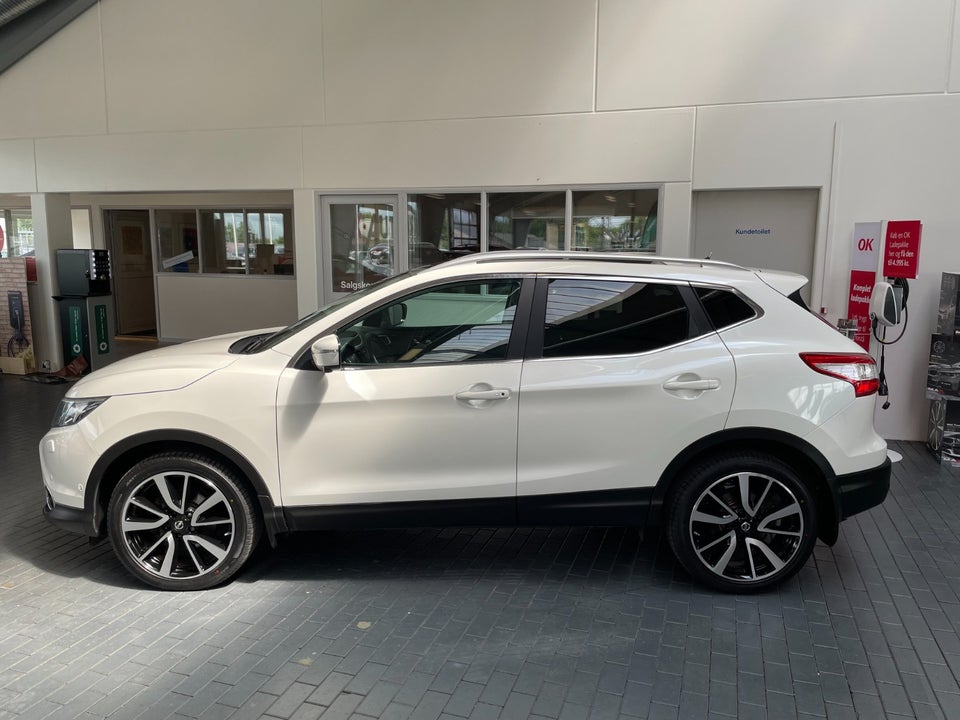 Nissan Qashqai 1,6 dCi 130 Tekna X-tr. 5d