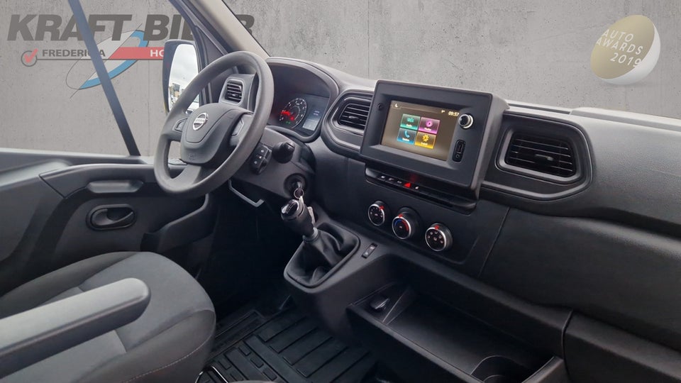 Nissan Interstar 2,3 dCi 150 L2H2 N-Connecta Van