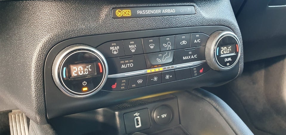 Ford Focus 1,0 EcoBoost Titanium stc. aut. 5d