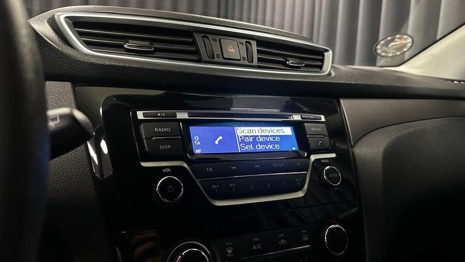 Nissan Qashqai 1,2 Dig-T 115 Visia 5d