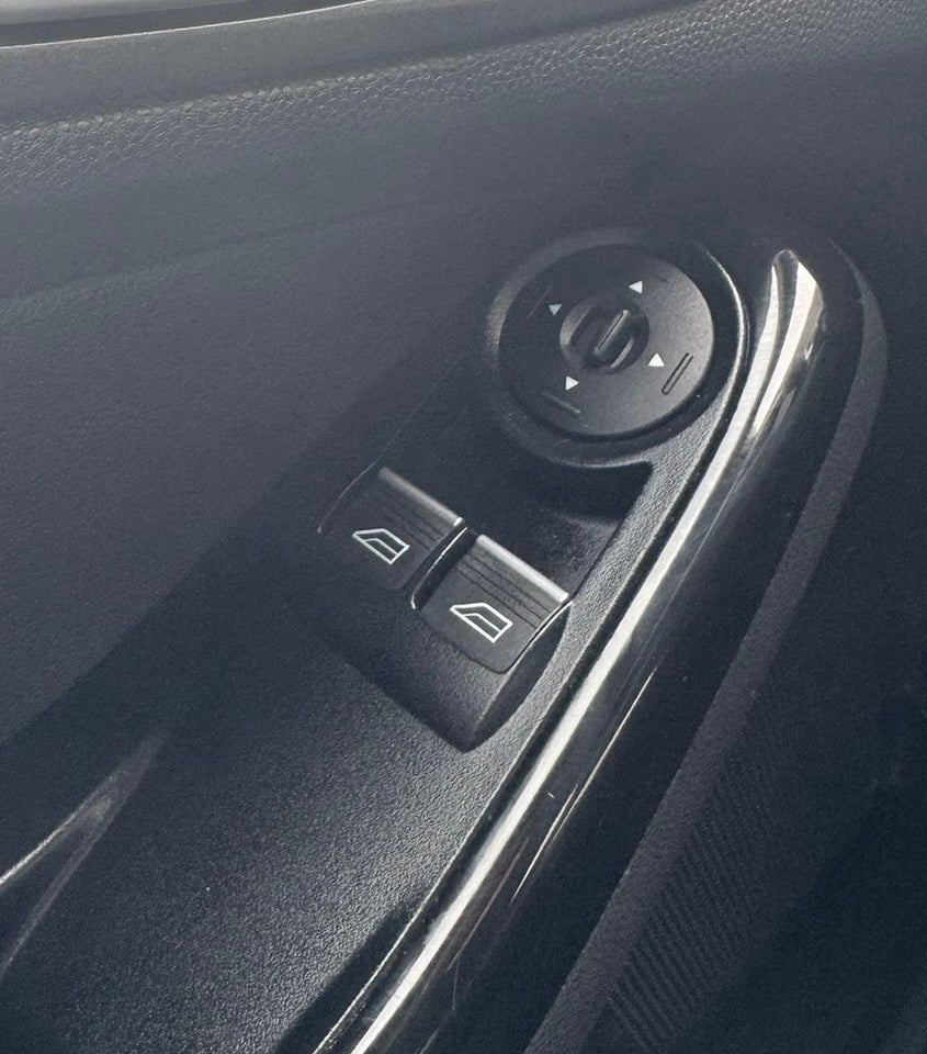 Ford Fiesta 1,0 SCTi 100 Titanium 5d