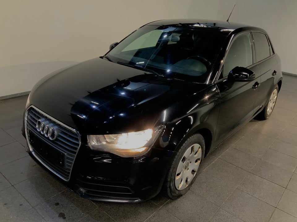 Audi A1 1,4 TFSi 122 Attraction Sportback 5d