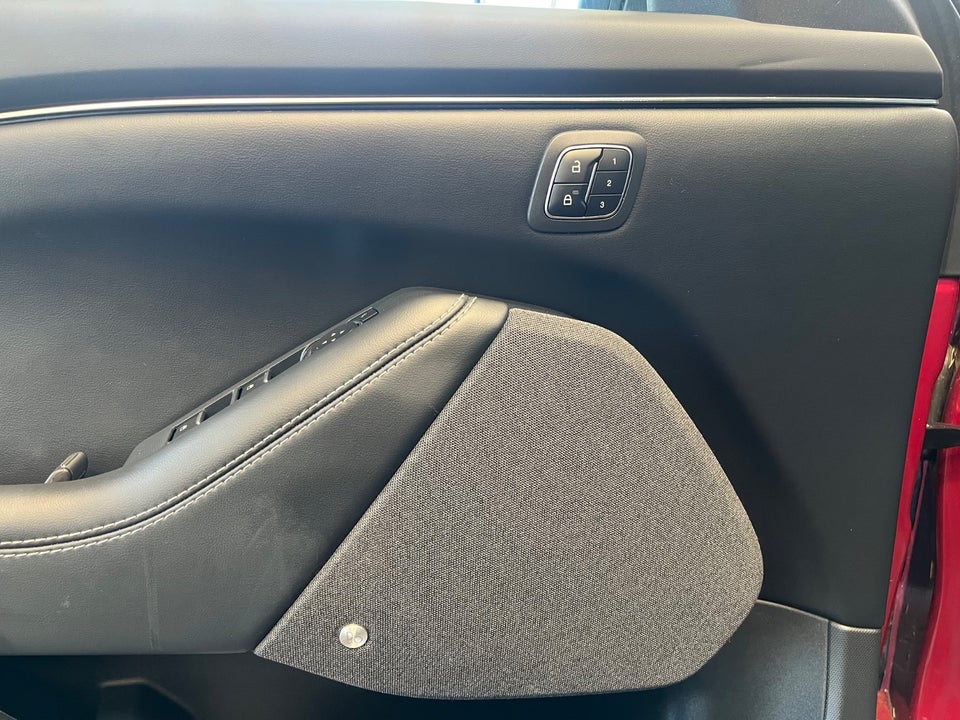 Ford Mustang Mach-E 75 Standard Range 5d