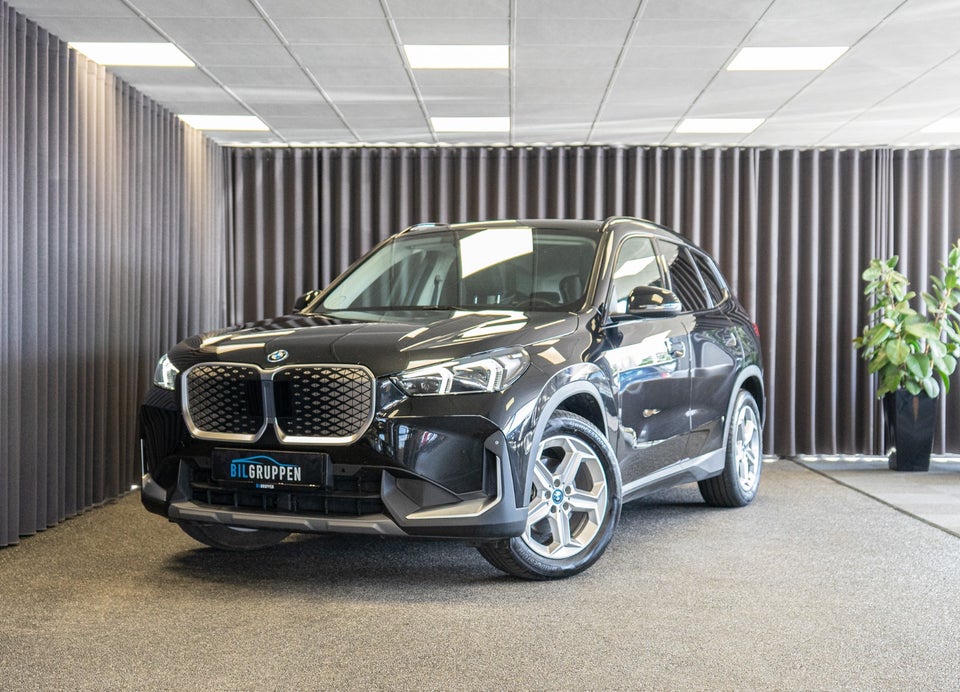 BMW iX1 eDrive20 X-Line 5d
