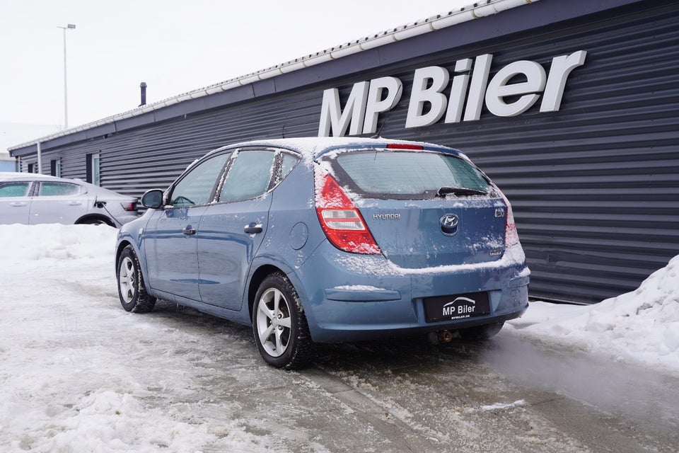 Hyundai i30 1,6 CRDi 90 Classic 5d