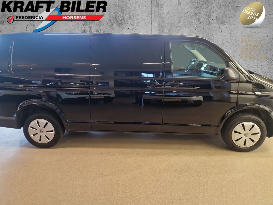 VW Transporter 2,0 TDi 110 Kassevogn lang