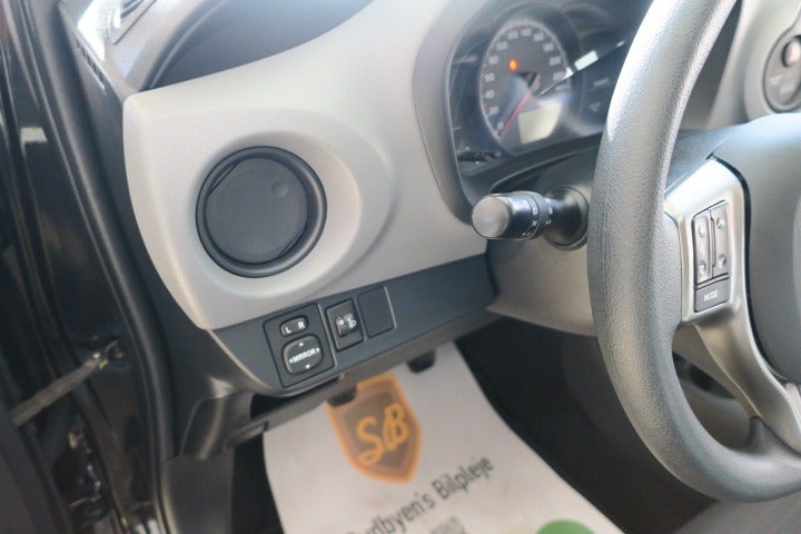 Toyota Yaris 1,0 VVT-i T1 3d