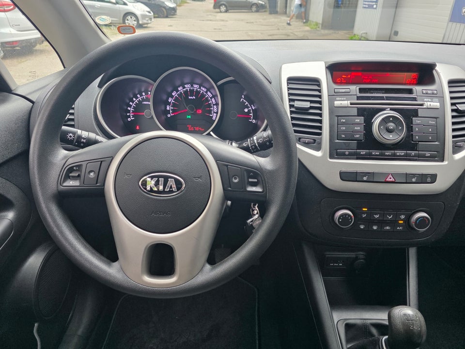Kia Venga 1,6 CVVT Attraction 5d