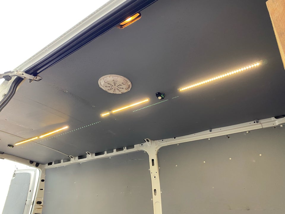 Iveco Daily 3,0 35S17 12m³ Van AG