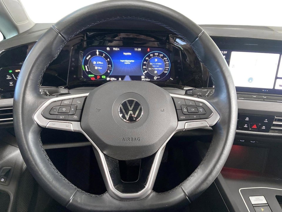 VW Golf VIII 1,4 eHybrid DSG 5d