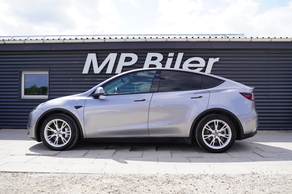Tesla Model Y Long Range AWD 5d