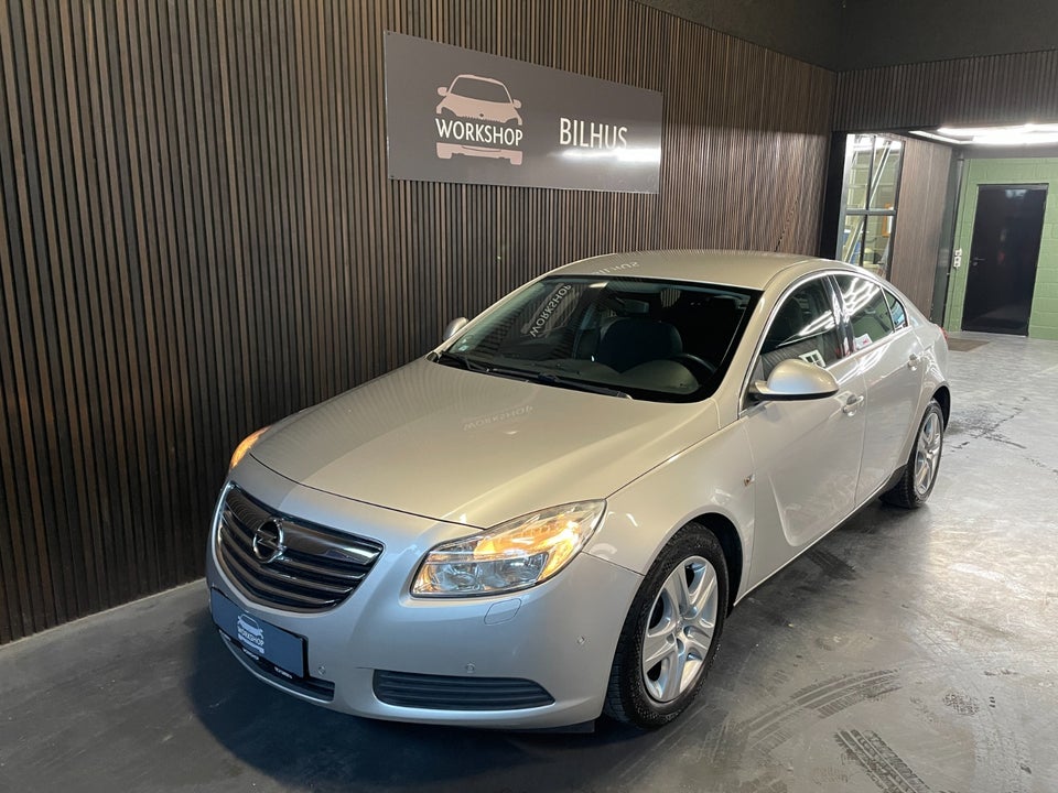 Opel Insignia 1,8 Edition 4d