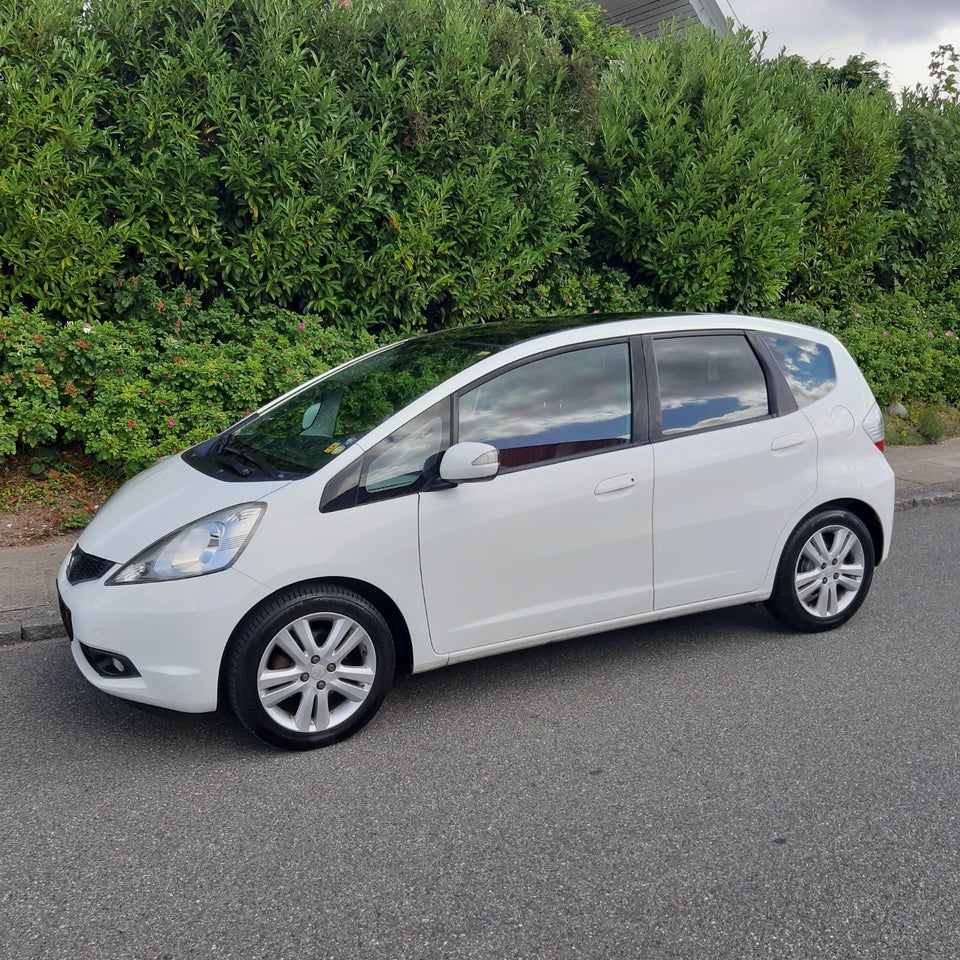 Honda Jazz 1,4 Exclusive 5d