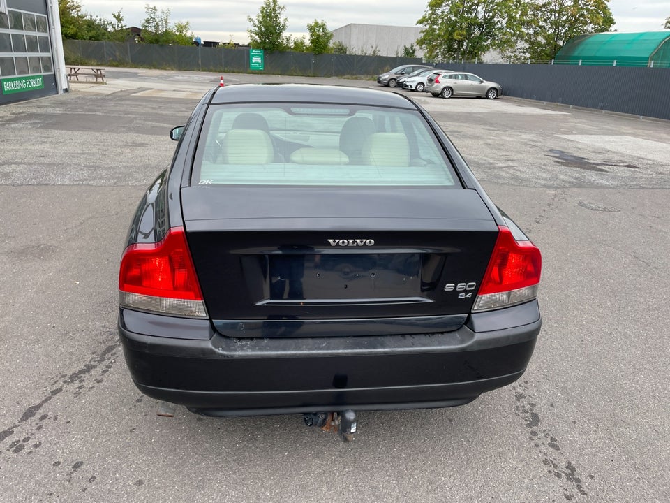 Volvo S60 2,4 140 4d