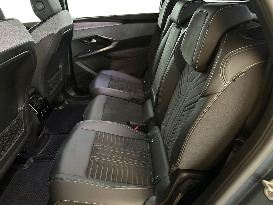Peugeot e-5008 77 GT 7prs 5d