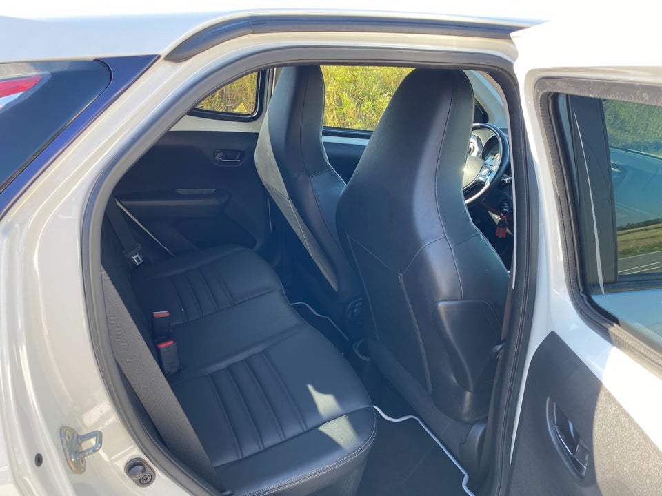 Toyota Aygo 1,0 VVT-i x-cellence 5d