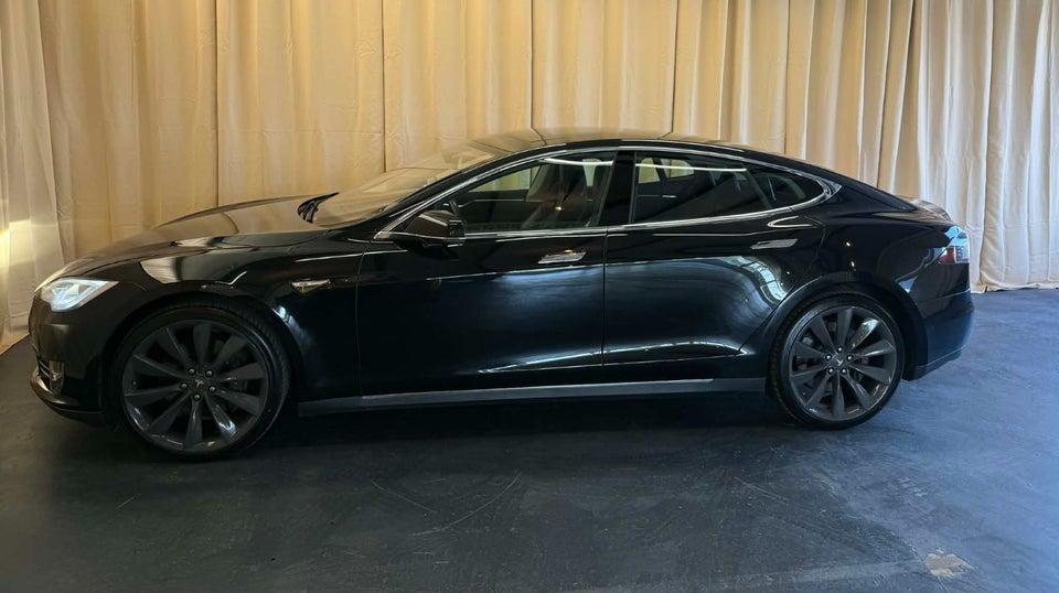 Tesla Model S 85 5d