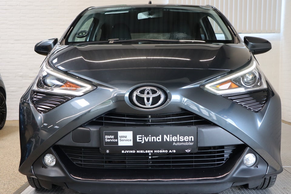Toyota Aygo 1,0 VVT-i x-press 5d