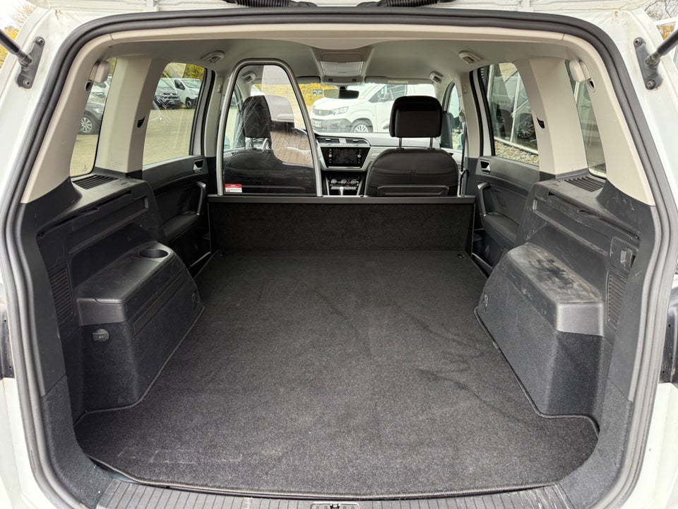 VW Touran 2,0 TDi 115 Comfortline DSG Van 5d