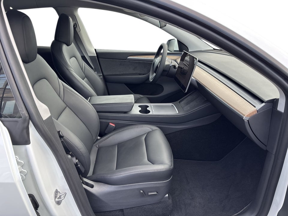 Tesla Model Y Long Range RWD 5d