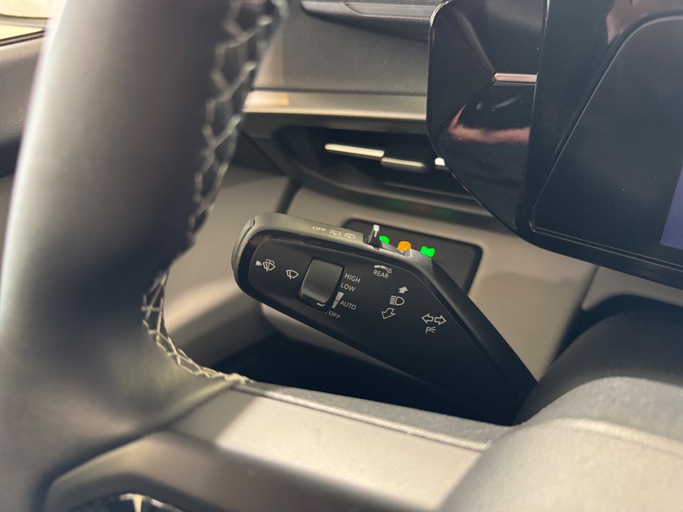 Ford Explorer 82 Select Extended Range 5d