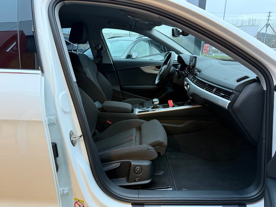 Audi A4 40 TFSi Advanced Prestige Tour plus S-tr. 4d