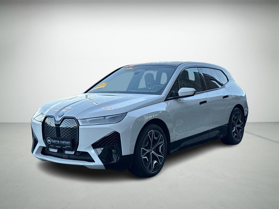 BMW iX xDrive40 Fully Charged M-Sport 5d