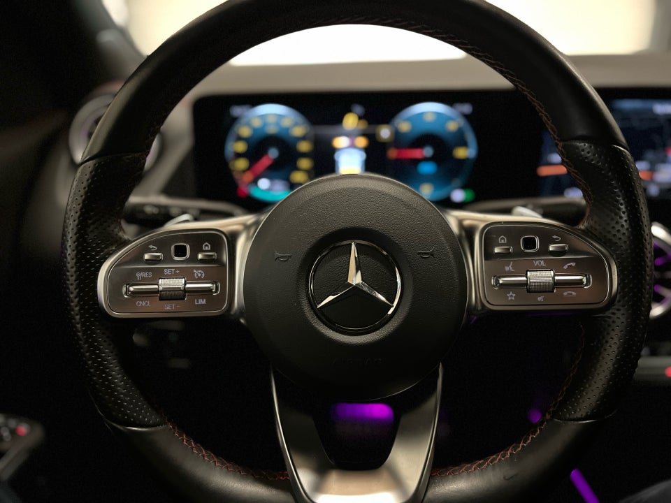 Mercedes EQA300 AMG Line 4Matic 5d