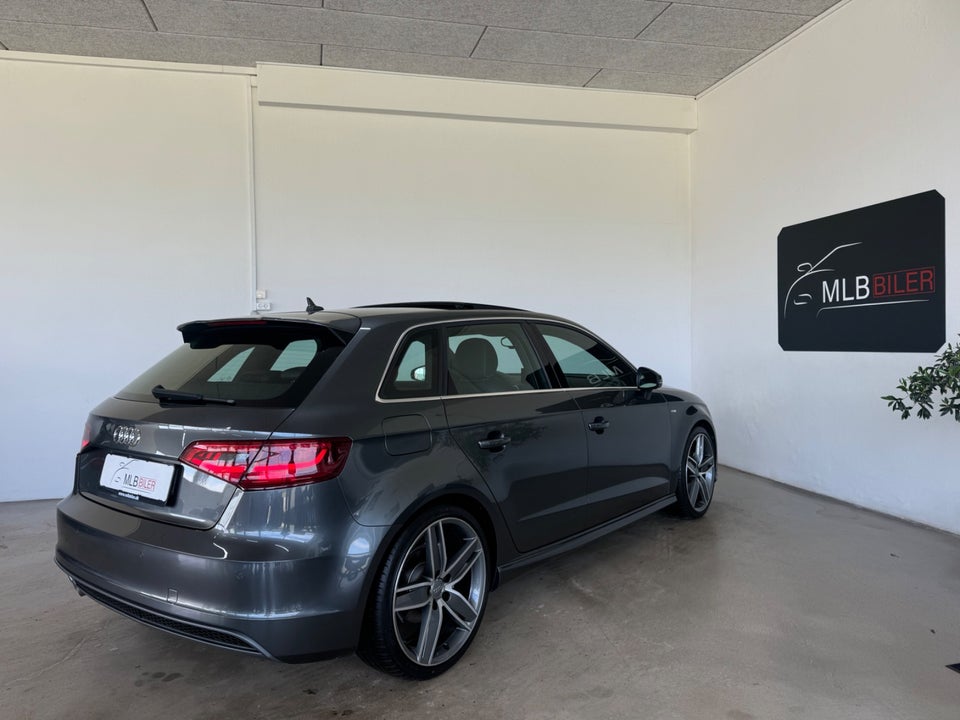 Audi A3 2,0 TDi 150 S-line Sportback S-tr. 5d