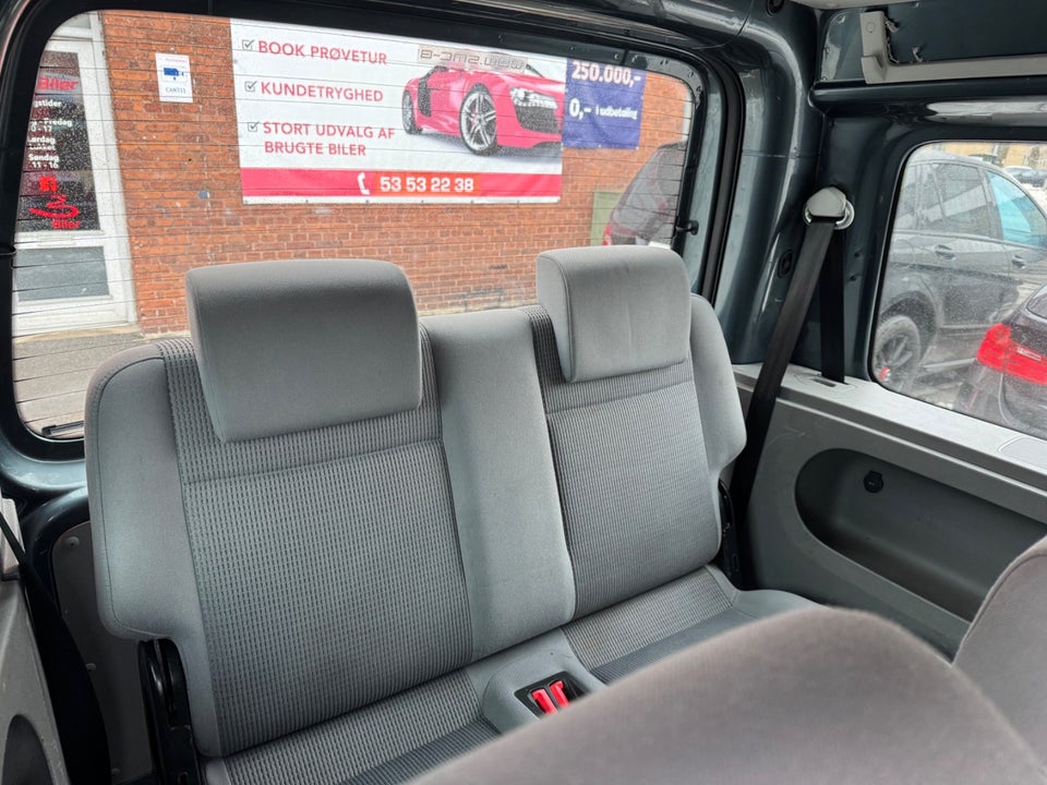 VW Caddy 1,6 Life 7prs 5d