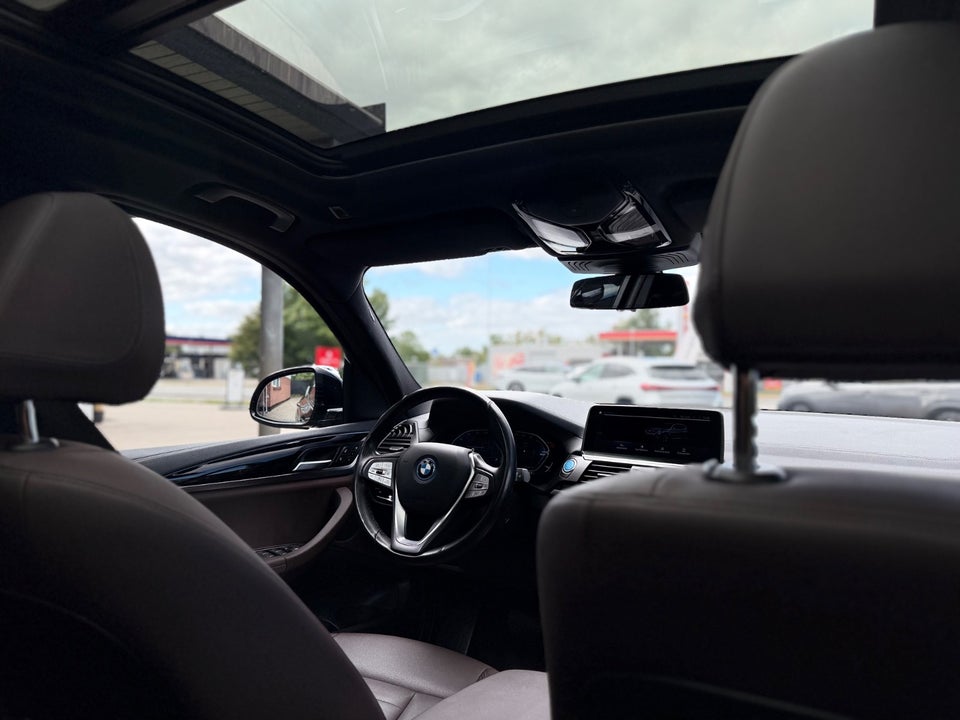 BMW iX3 Charged 5d