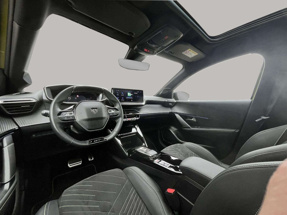 Peugeot e-208 54 GT Pack 5d