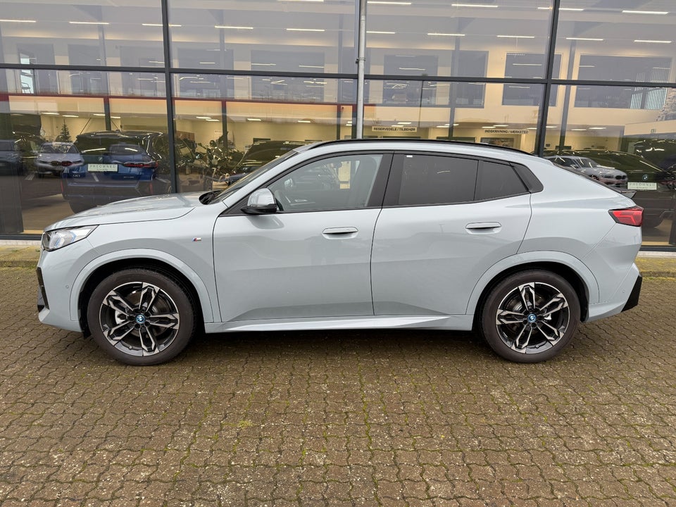 BMW iX2 xDrive30 Fully Charged 5d