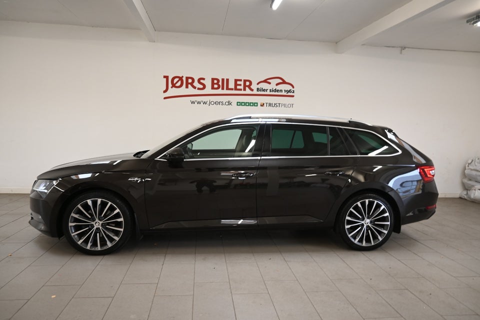 Skoda Superb 2,0 TDi 190 Laurin & Klement Combi DSG 4x4 5d