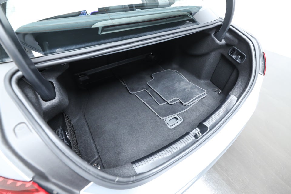 Mercedes C220 d 2,0 Avantgarde aut. 4d