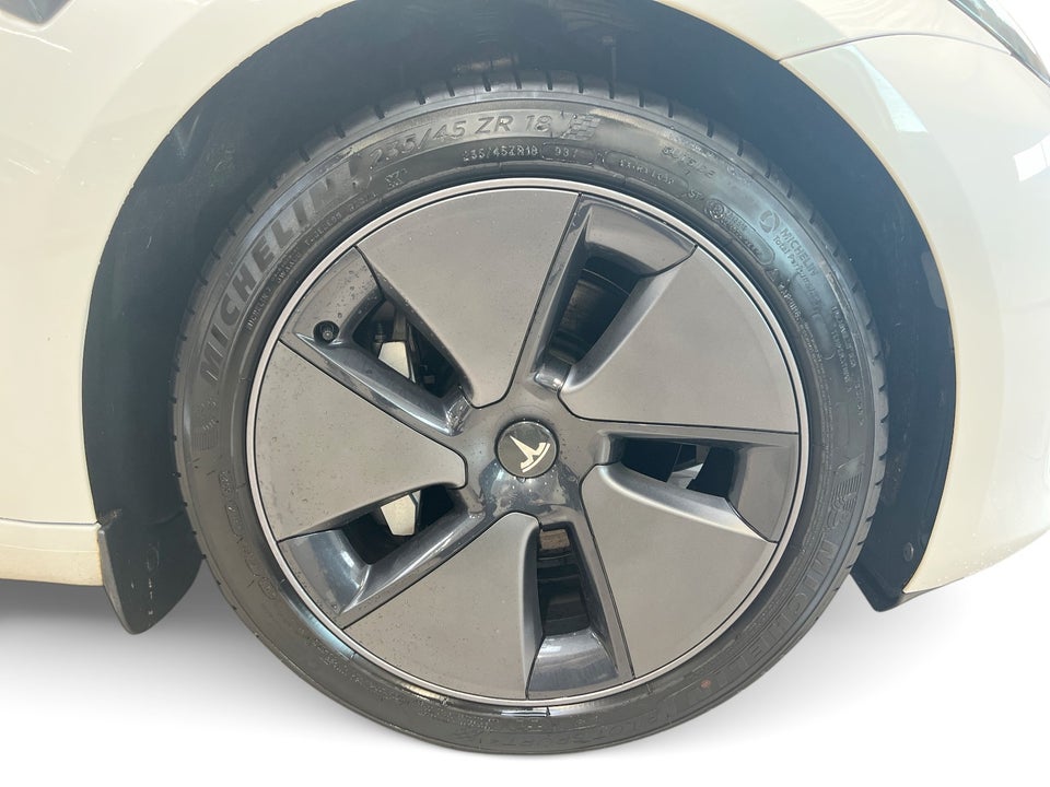 Tesla Model 3 RWD 4d